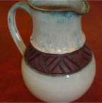 pitcher pearl with brown band